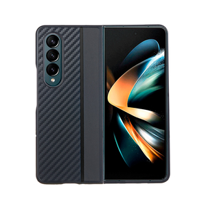 Maska za Samsung Galaxy Z Fold 4 — PC Carbon, crna