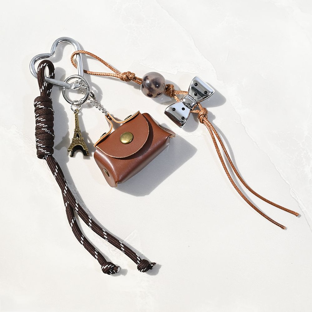 Oprema — Privezak Fashion Bag, braon