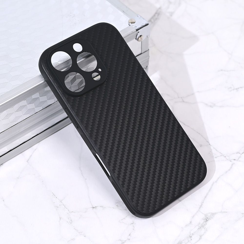 Maska za Apple iPhone 16 Pro — Carbon fiber, crna