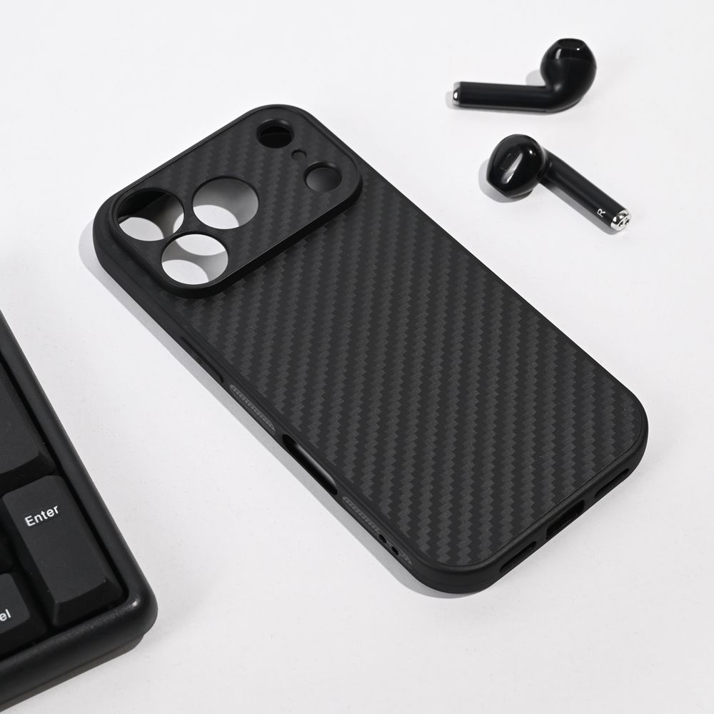 Maska za Apple iPhone 17 Pro — Carbon fiber, crna