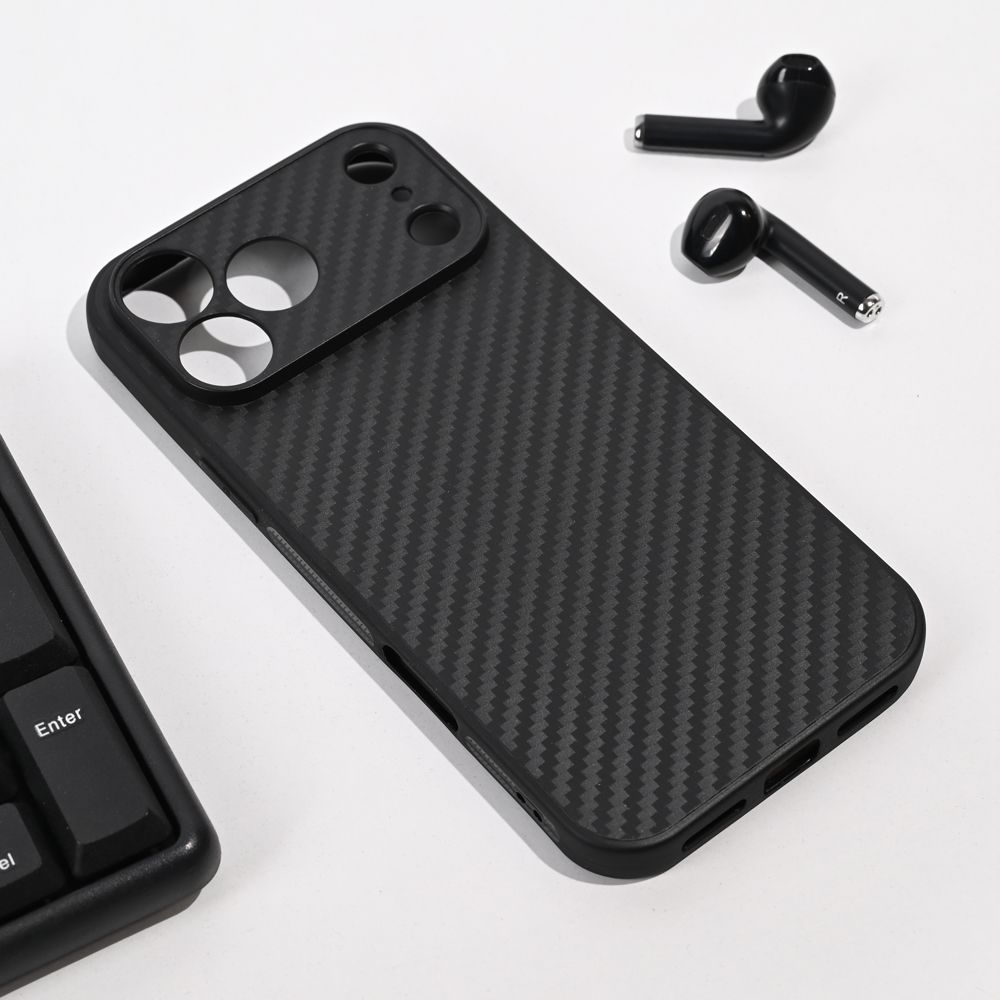 Maska za Apple iPhone 17 Pro Max — Carbon fiber, crna