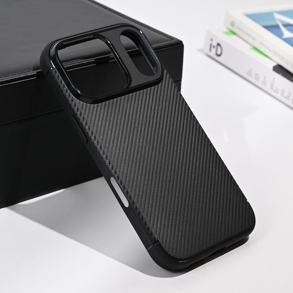 Maska za Apple iPhone 17 Pro — Defender Carbon, crna