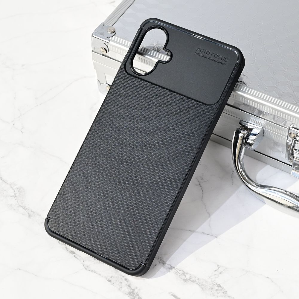 Maska za Samsung Galaxy A06 — Defender Carbon, crna