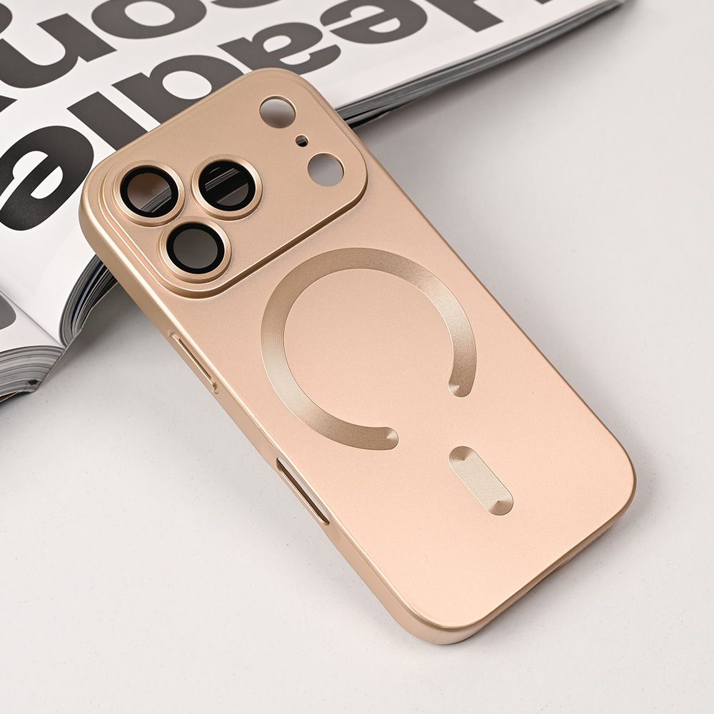 Maska za Apple iPhone 17 Pro — Magsafe Chrome, zlatna