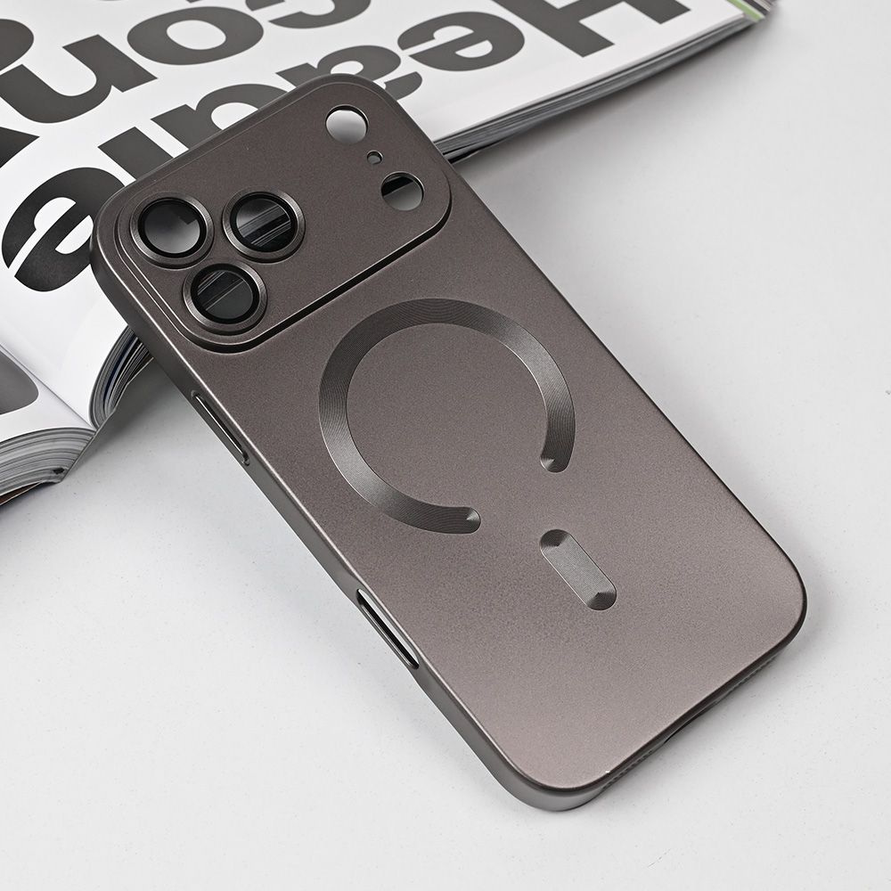 Maska za Apple iPhone 17 Pro Max — Magsafe Chrome, siva
