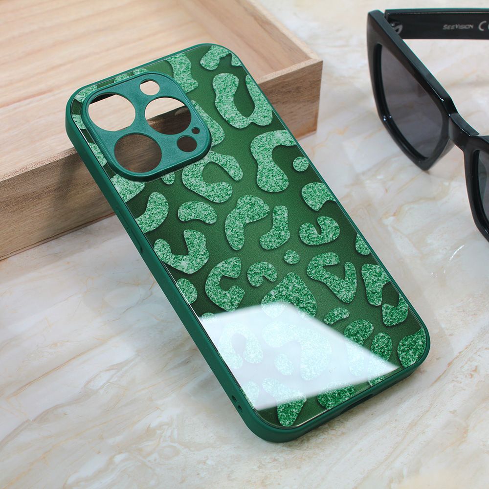 Maska za Apple iPhone 15 Pro — Shiny glass, zelena