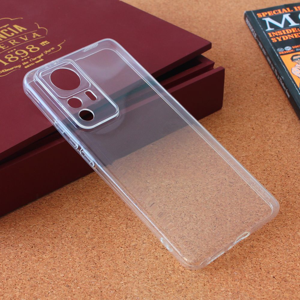 Maska za Xiaomi 12T Pro — Silikonska Ultra Thin, transparent