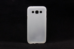 Maska za Samsung Galaxy E5 — TPU pudding, bela